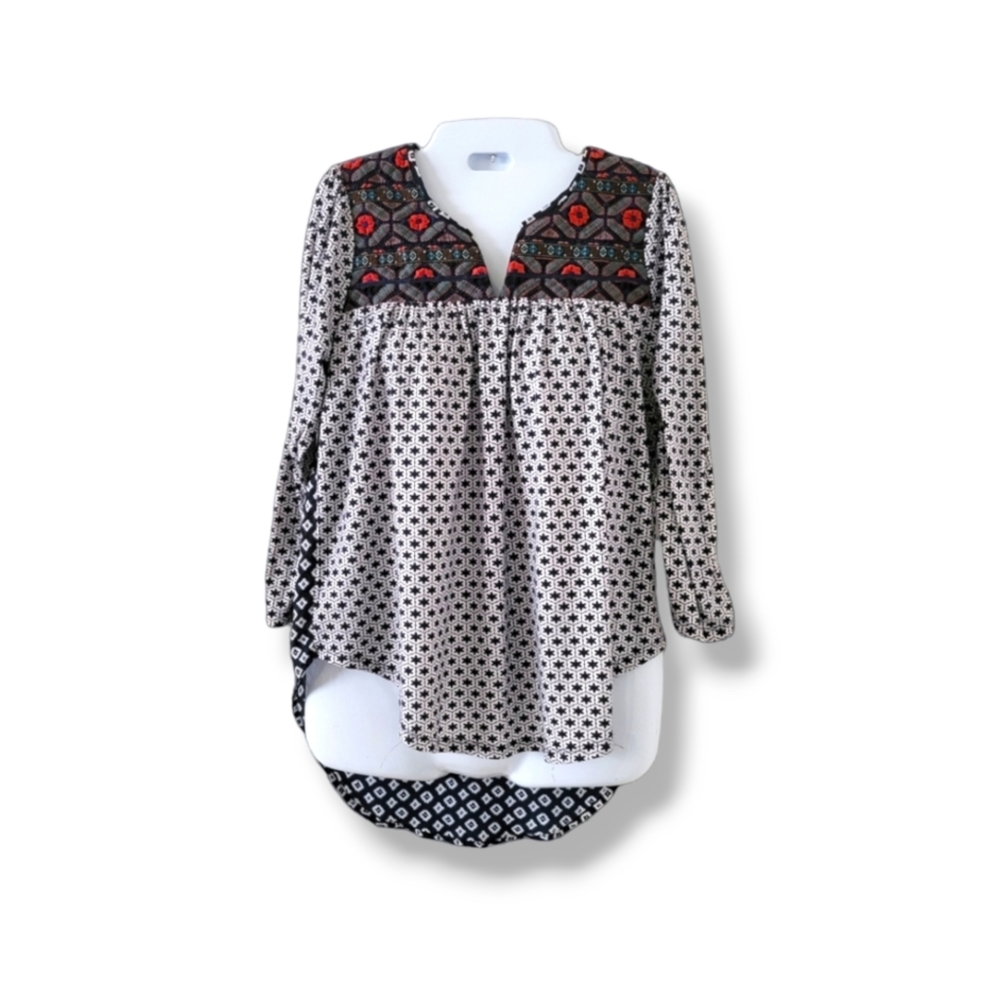 Ezra | EUC Cute Blue/Multicolor Boho Embroidered 3/4 Sleeve Top (SIZE S)